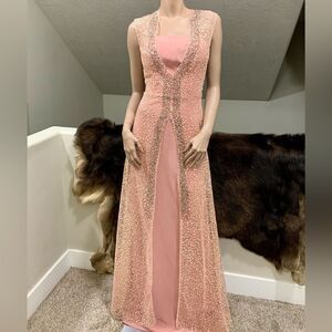 New Elegant Floral Lace Beaded & Sequined Evening Dress